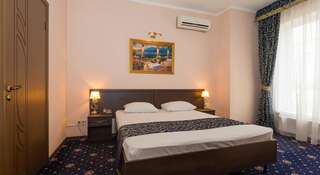 Гостиница Максимус Краснодар Улучшенный двухместный номер с 1 кроватью или 2 отдельными кроватями-2